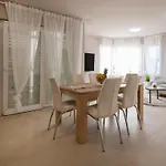 Daire Elegant & Spacious 110m2 Luxury With 3br & Pool At Ciovo - Fiorentini Trogir