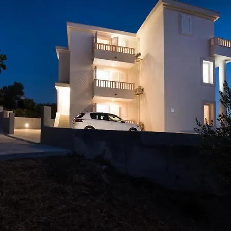 Brand New Aparment With Sea View & Swimming Pool At Ciovo - Fiorentini Lägenhet