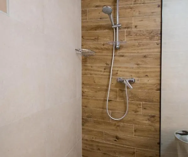 Appartement Elegant & Spacious 110m2 Luxury With 3br & Pool At Ciovo - Fiorentini *