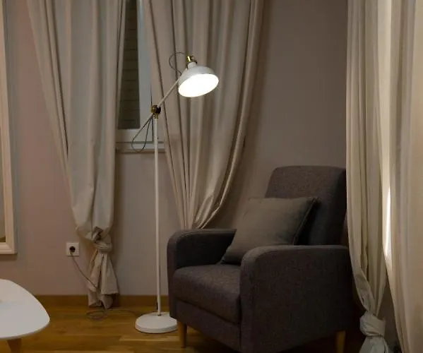 Elegant & Spacious 110m2 Luxury With 3br & Pool At Ciovo - Fiorentini * 特罗吉尔