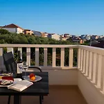 Elegant & Spacious 110m2 Luxury With 3br & Pool At Ciovo - Fiorentini * Τρογκίρ